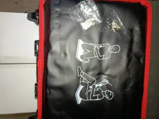 Valigetta attrezzi KWB rossa e argento