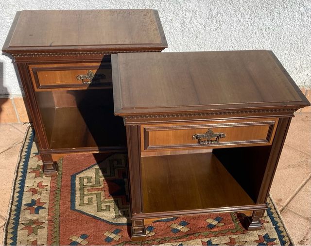 Coppia comodini vintage in legno