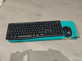 Teclado y Ratón Logitech MK270