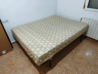 Colchón y base de cama