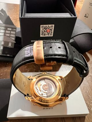 Reloj Tissot Automático Negro/Dorado