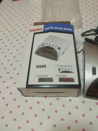 Reloj Despertador Digital DHG Radio Plata