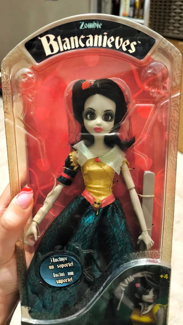 Muñecas Princesas Zombies Disney