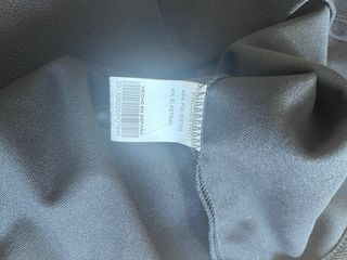 Vestido negro talla S/M y regalo foulard dorado