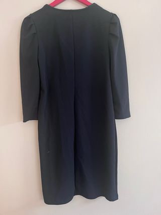Vestido negro talla S/M y regalo foulard dorado