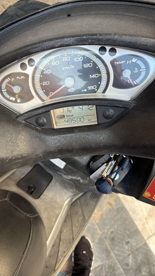 Moto Yamaha Xmax Negra. 125 año 2009