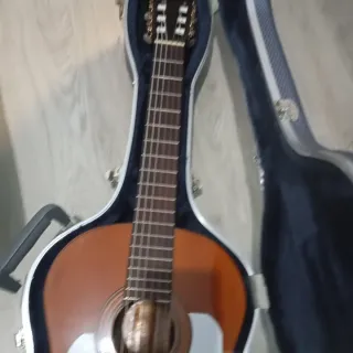 Guitarra Clásica  juan struch modelo 200