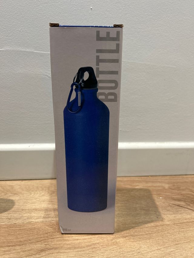 Botella de agua azul 600ml