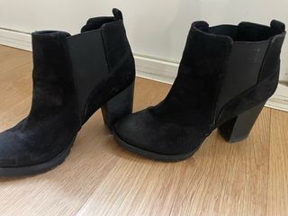 Botines negros tacón 38