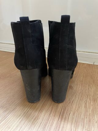 Botines negros tacón 38