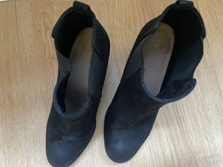 Botines negros tacón 38