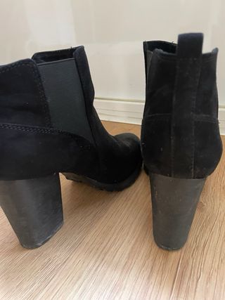 Botines negros tacón 38