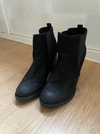 Botines negros tacón 38