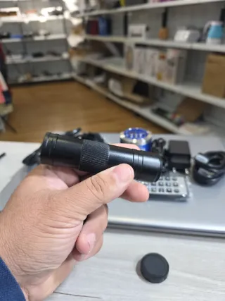 Microscopio YIZHAN 4K con LED y Mando