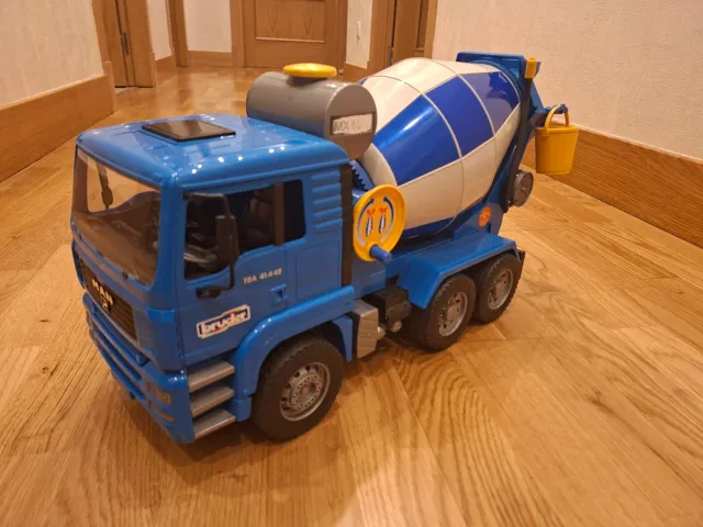 Camion Betoniera Bruder