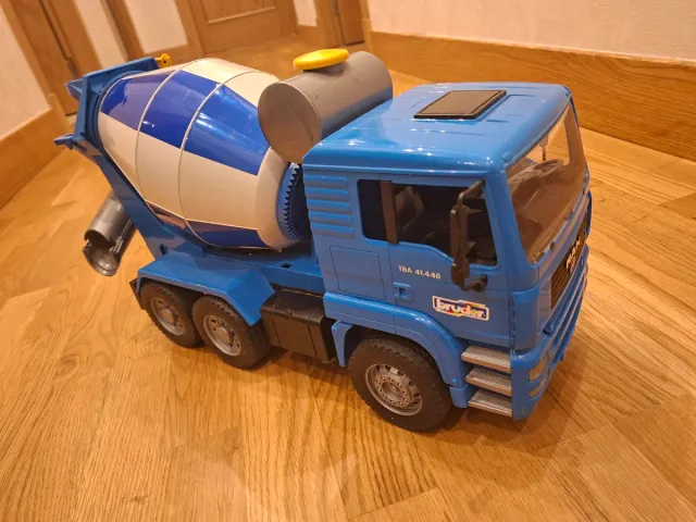 Camion Betoniera Bruder