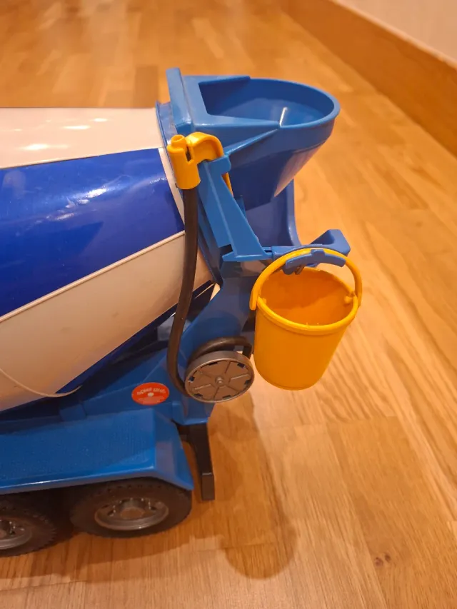 Camion Betoniera Bruder