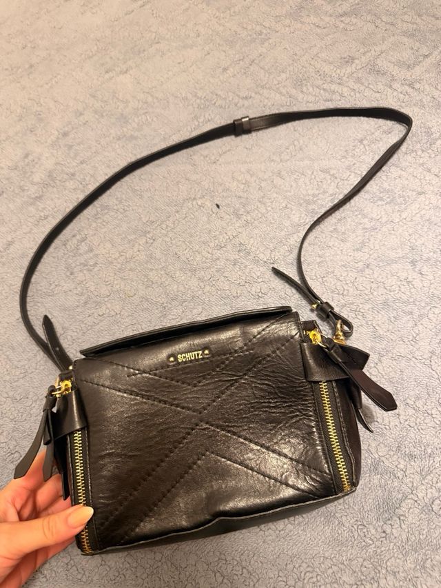 Bolso Piel Schutz Negro