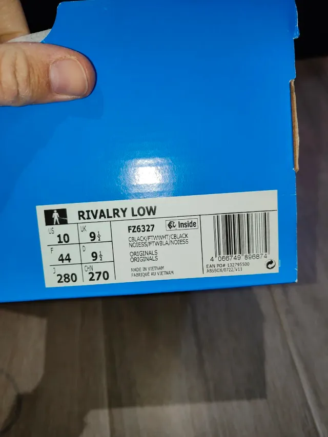Adidas Rivaley Low Talla 44 sin estrenar