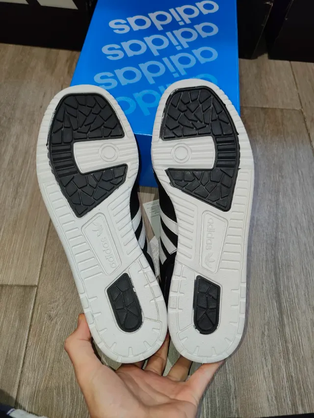 Adidas Rivaley Low Talla 44 sin estrenar