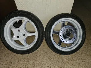 Llantas Moto Yamaha Aerox