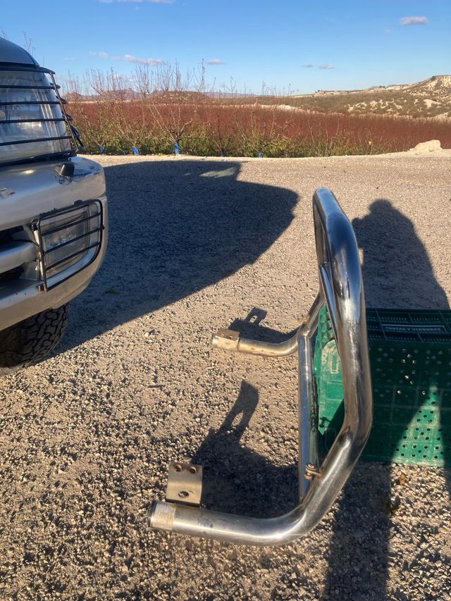 Defensa original Toyota valida para kzj 90 y 95