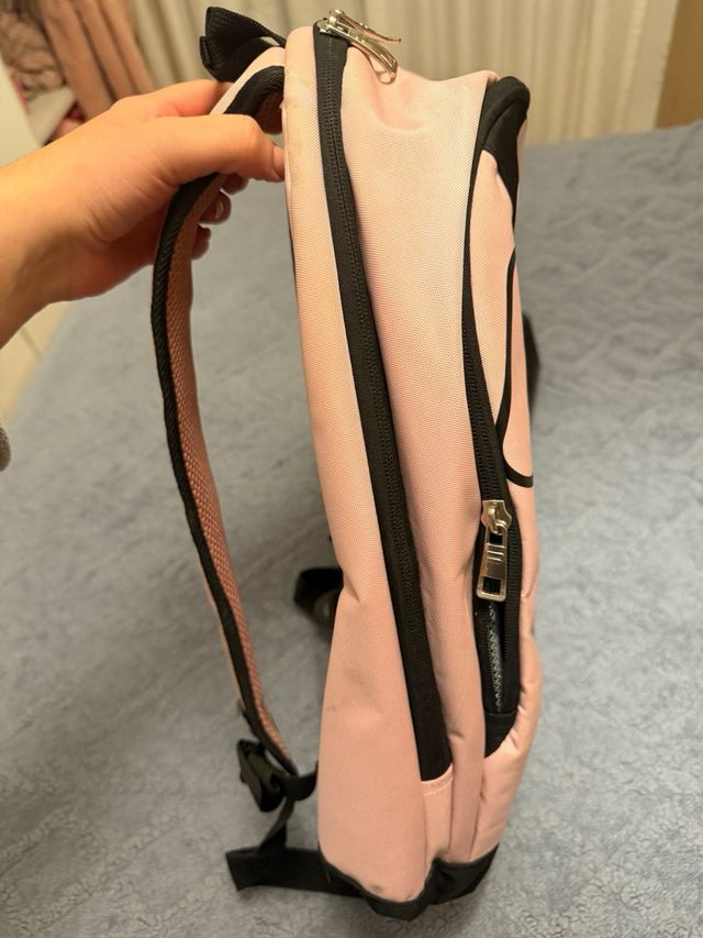 Mochila Fila Rosa y Negra