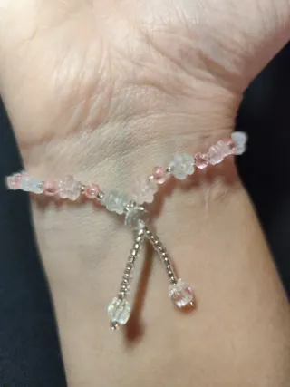 Pulsera de flores rosa y blanca