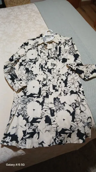 Vestido estampado floral blanco y negro