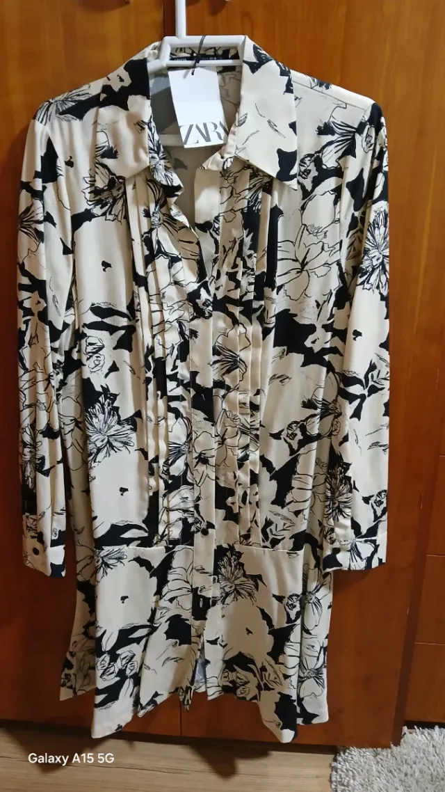 Vestido estampado floral blanco y negro