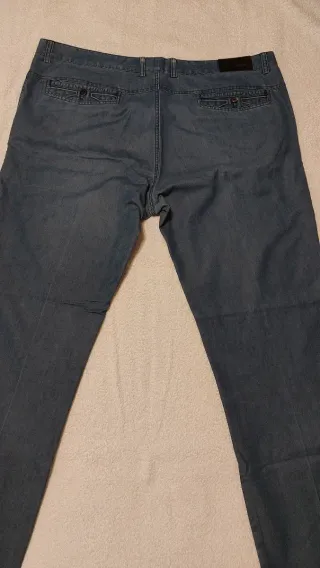 Vaqueros finos hombre