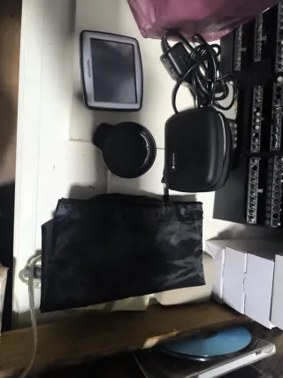 GPS TomTom con accesorios