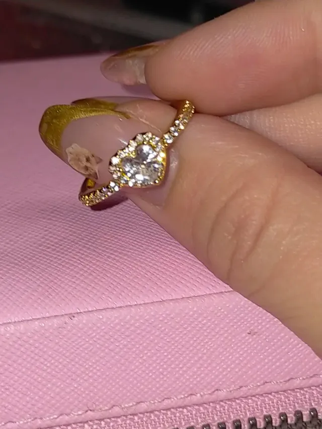 Anello Pandora Cuore Dorato con Zirconi