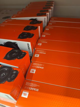 Altavoces JBL Stage 151F