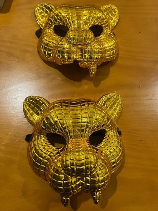 Atrezzo Hora Loca Abanicos y caretas Doradas