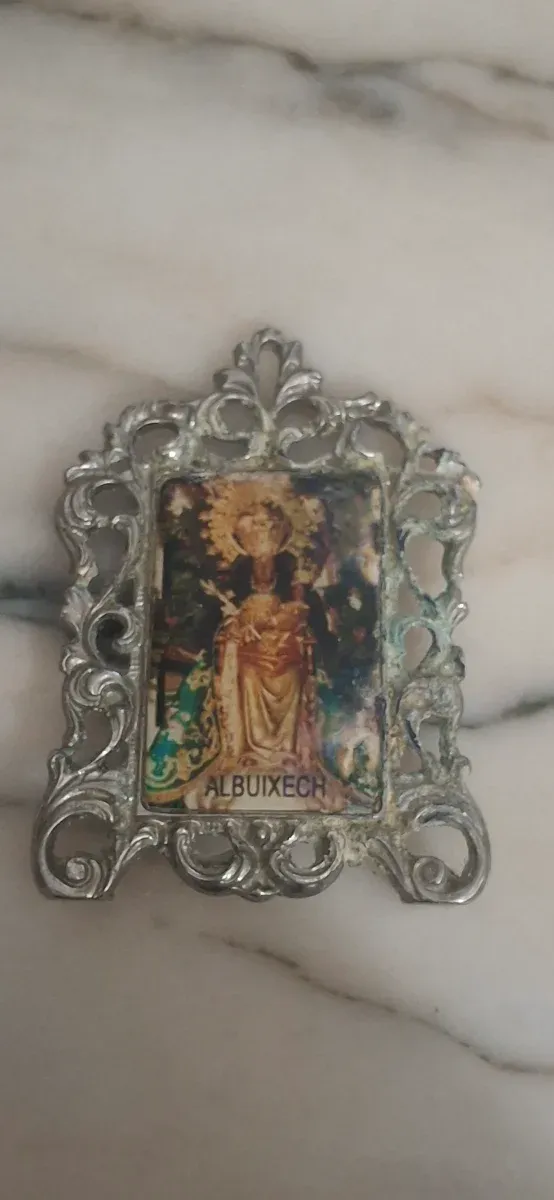 Piccolo Marco con foto della Vergine di Albiuexech