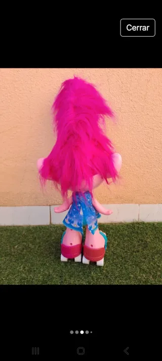 Muñeca Poppy Trolls con Corona y Vestido Azul