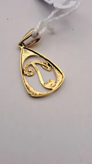 Colgante oro 18k letra p