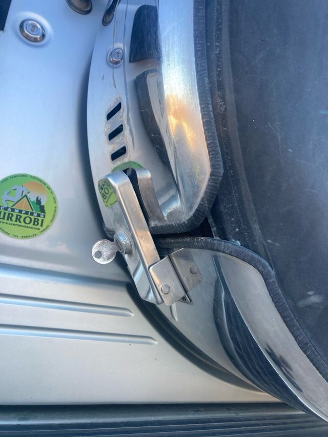 Funda Rueda Metálica con Llave