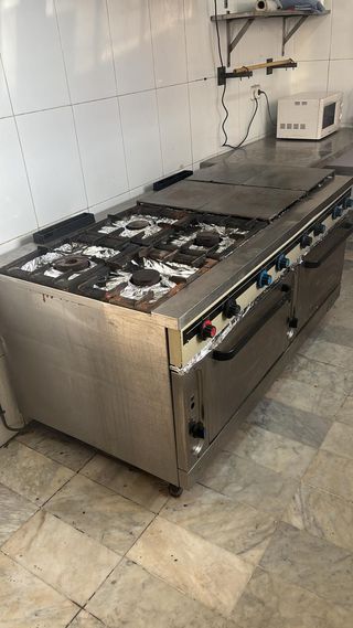 Cocina Industrial 8 Fuegos + 2 Hornos