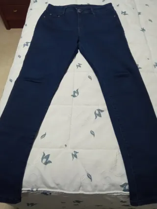 Pantalones vaqueros azul marino