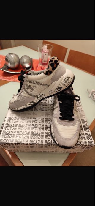 Bambas Premiata blancas grises y leopardo