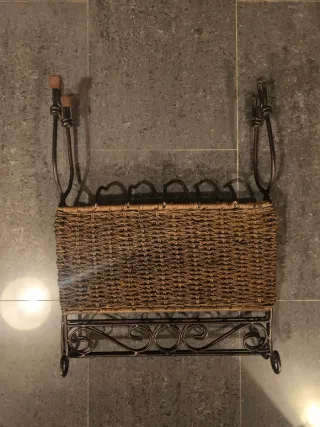 Revistero artesanal plegable