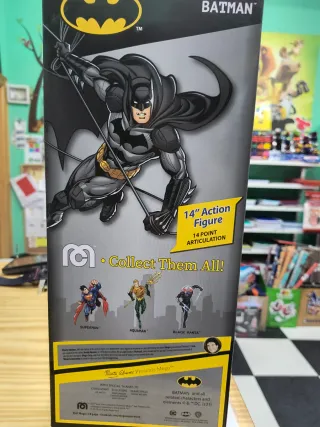 Figura Batman Grande mide 40 centímetros de alto