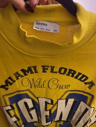 Sudadera Bershka Amarilla