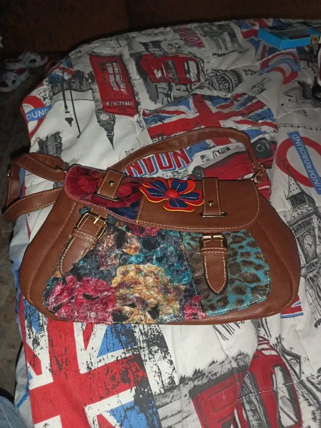 Bolso Marrón Multicolor con Adorno Floral