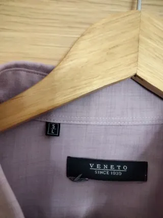 Camisa de vestir caballero morada talla 5.