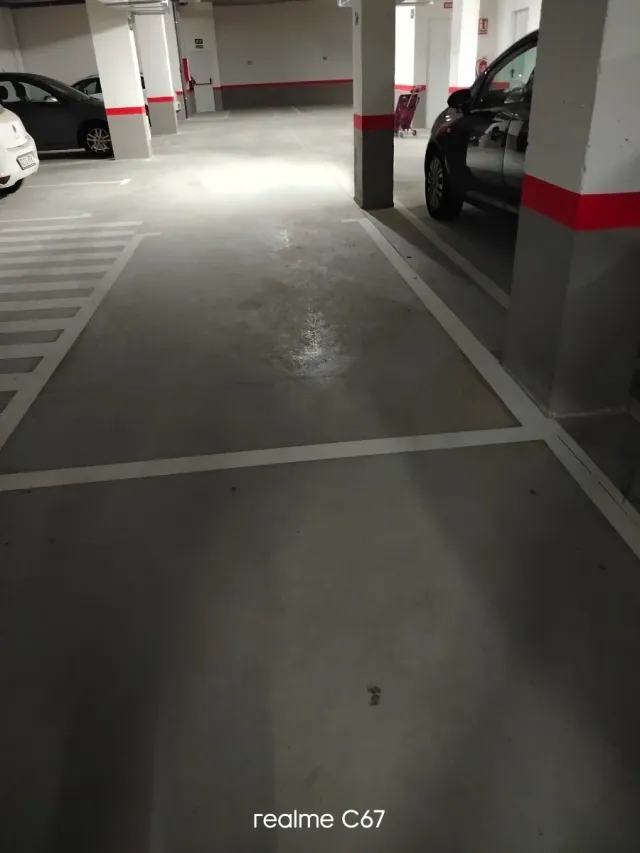 Alquilo plaza de garaje.