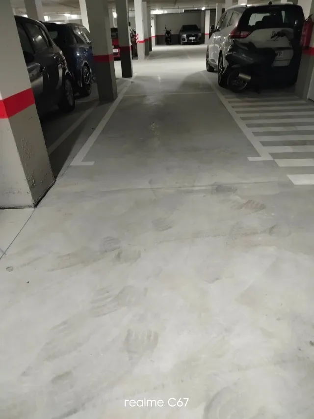 Alquilo plaza de garaje.