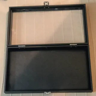 Caja expositora negra